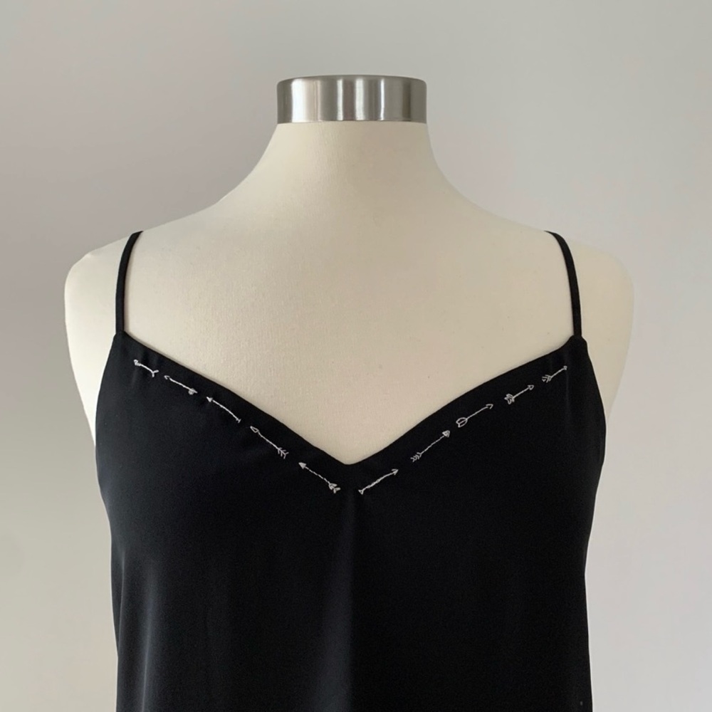 Aritzia Babaton Everly tank w/ custom embroidery